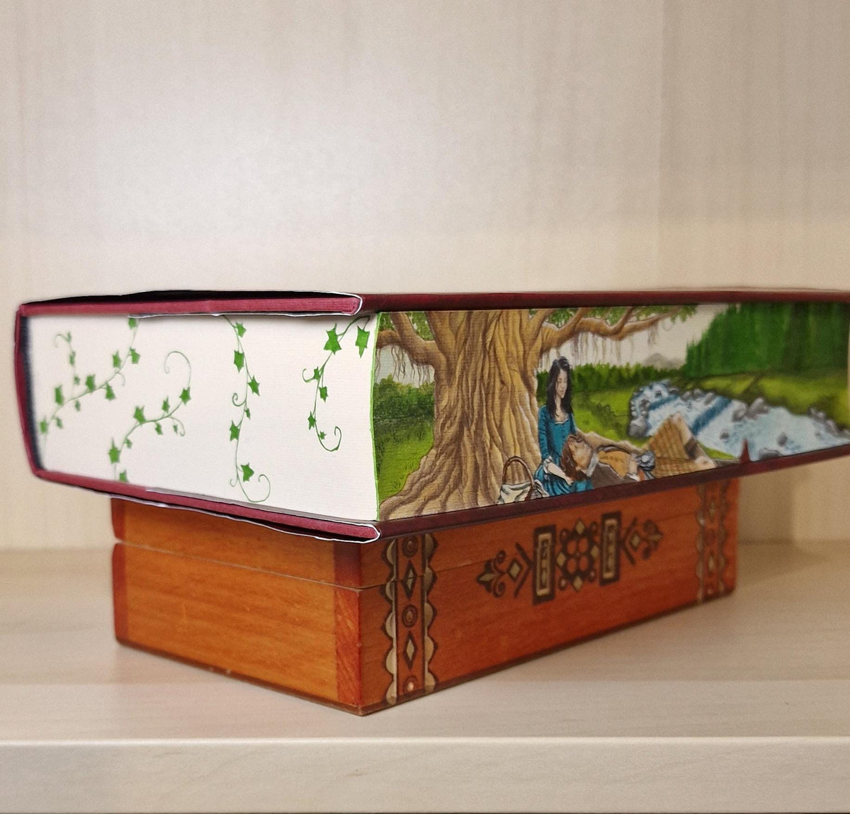 Pre-order Rare Handpainted Outlander Hardback Book by Diana Gabaldon with Fore-Edge Artwork