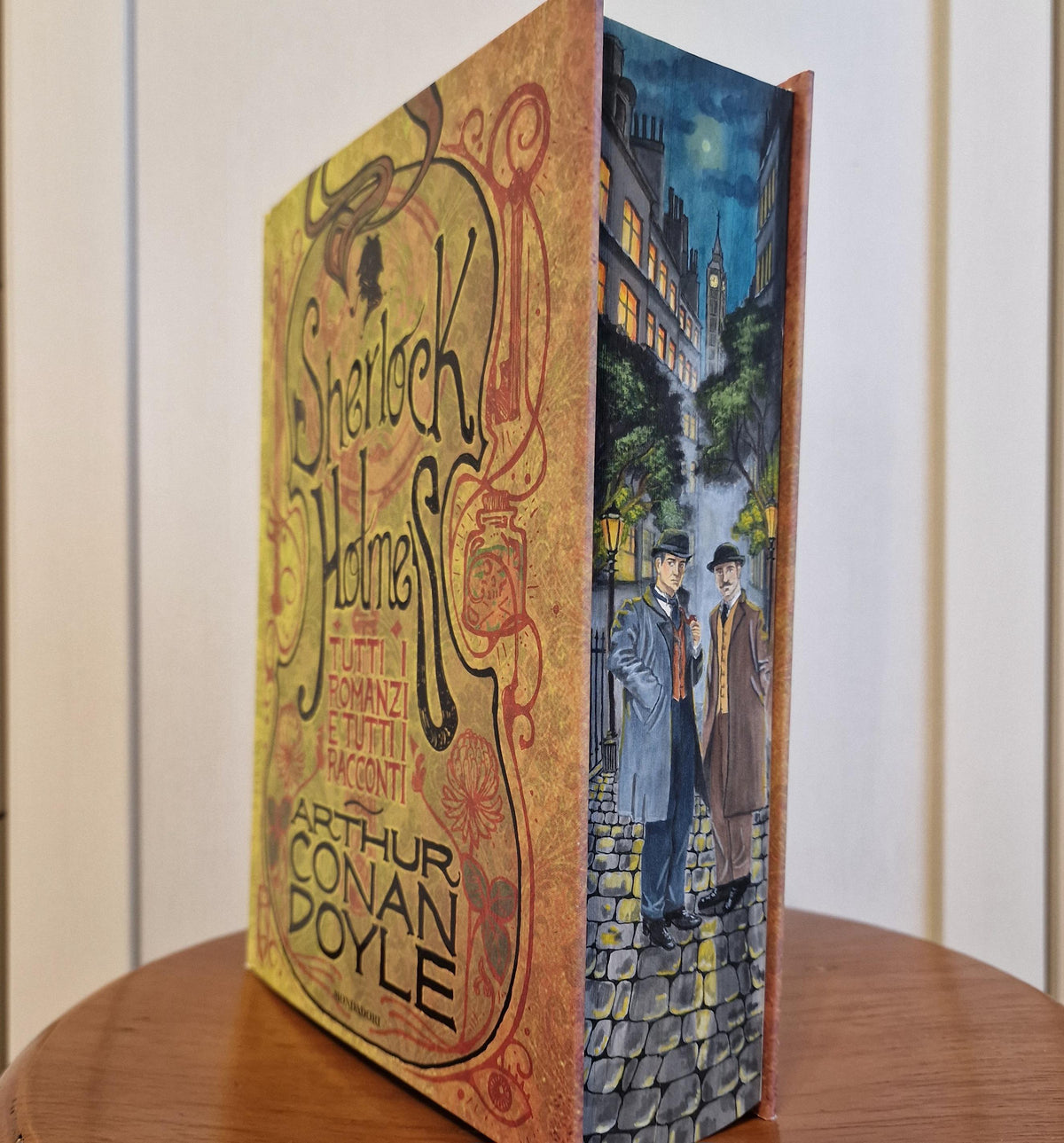 Pre-order AC Doyle's Sherlock Holmes Foreedge Painted Book